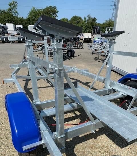 Porte Voilier Galaxy - G1260V / GS16V - Ptac : 1600KG - 1 Essieu – Image 3