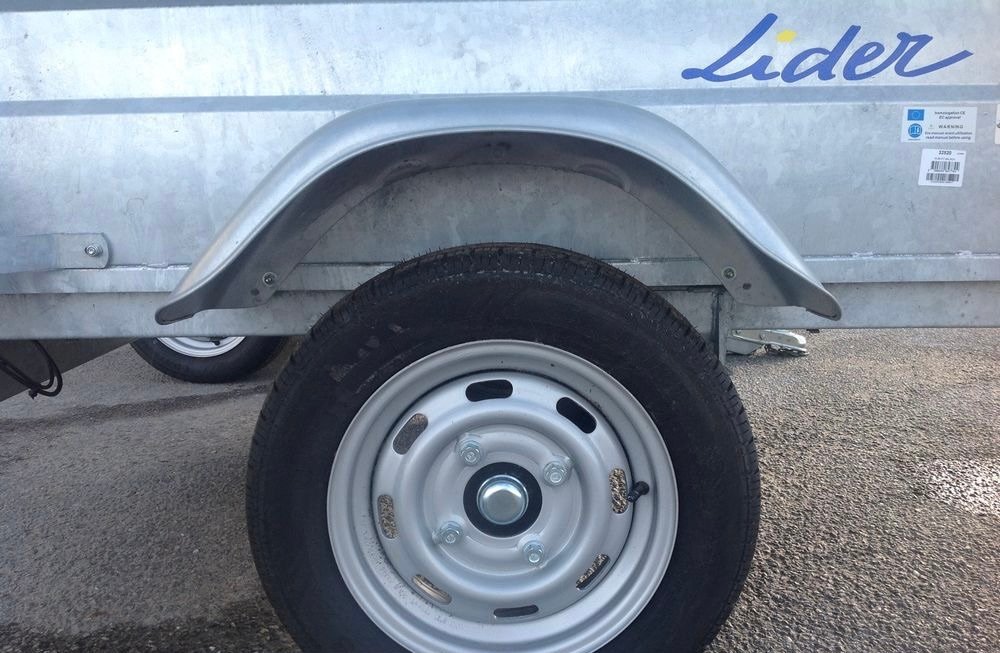 Remorque BÉtaillÈre Lider Robust Granada - Ptac : 500 Kg - 1 Essieu - 250 X 125 Cm – Image 5