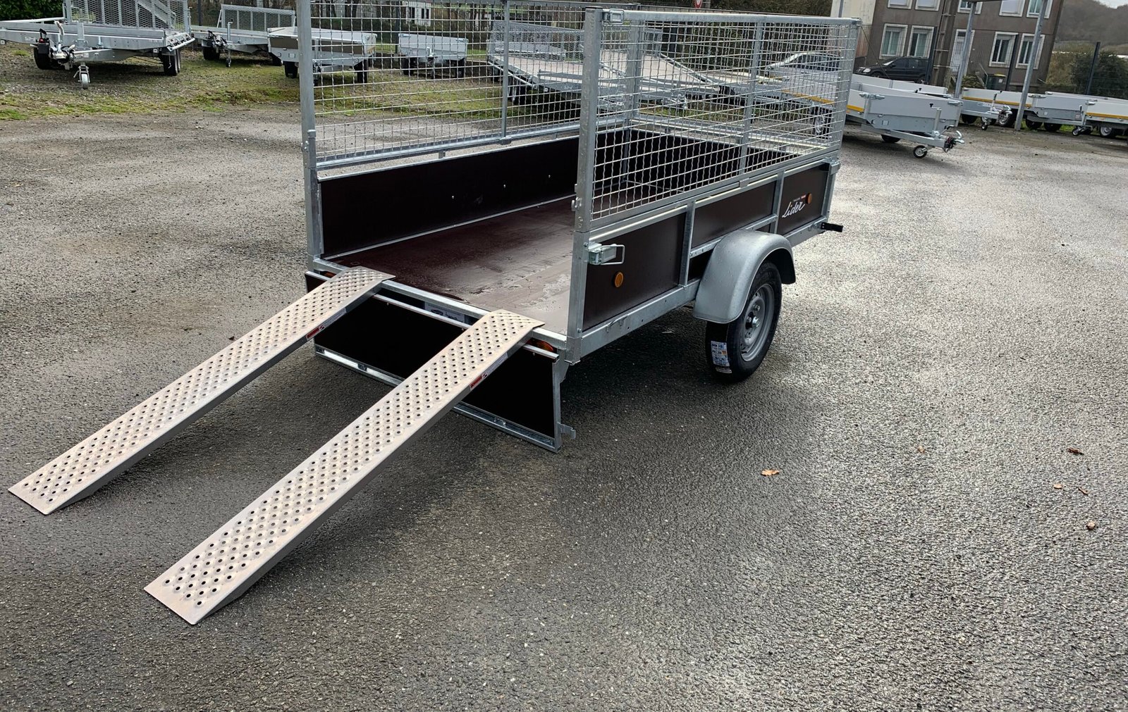 Remorque Polyvalente RenforcÉe EN Bois Lider - 1 Essieu FreinÉ - Ptac : 750 Kg - 251 X 133 Cm – Image 3