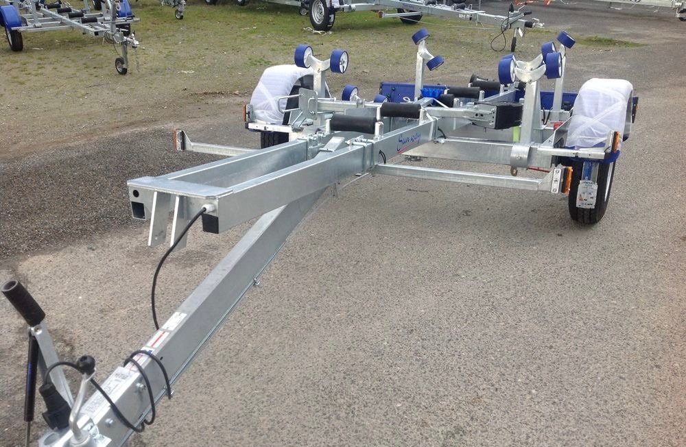 Bootswagen – Kaputter AnhÄnger – SW1005 – Zulässiges Gesamtgewicht: 1300 Kg – 1 Achse