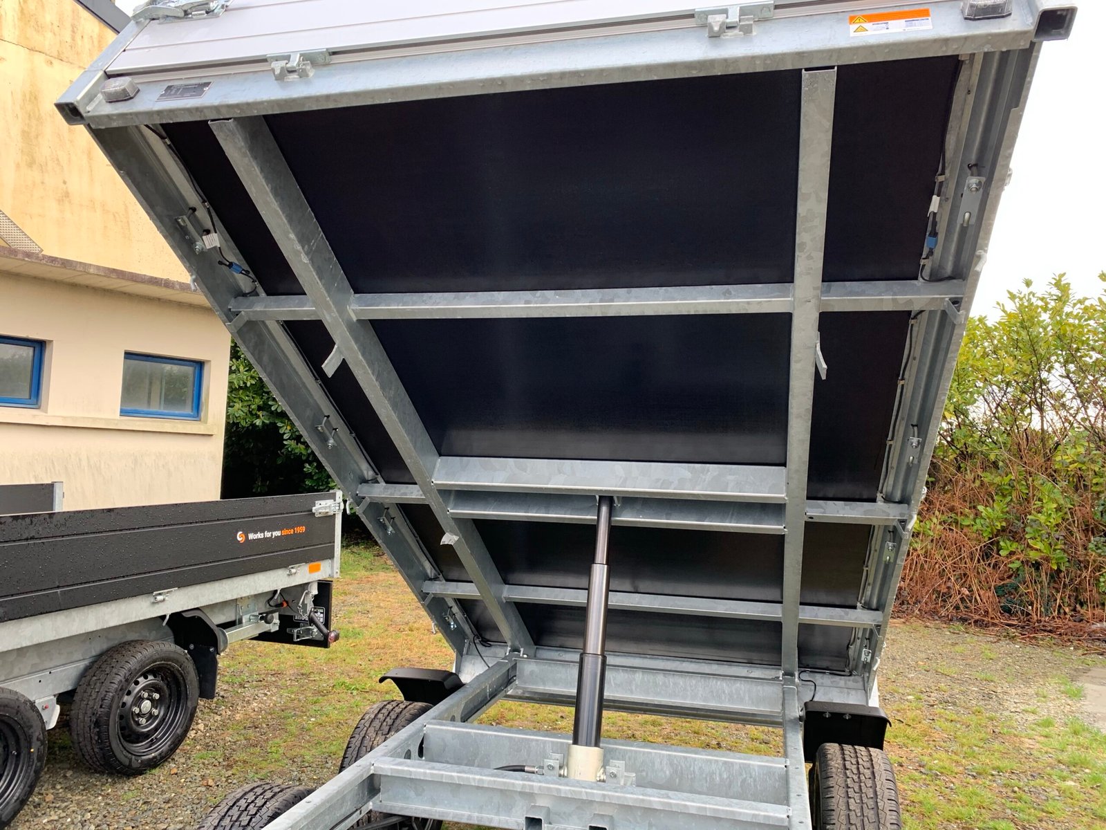 Remorque Benne Saris - K1276 - 276 X 170 Cm - Ptac : 2700 Kg - 2 Essieux - FreinÉe – Image 4