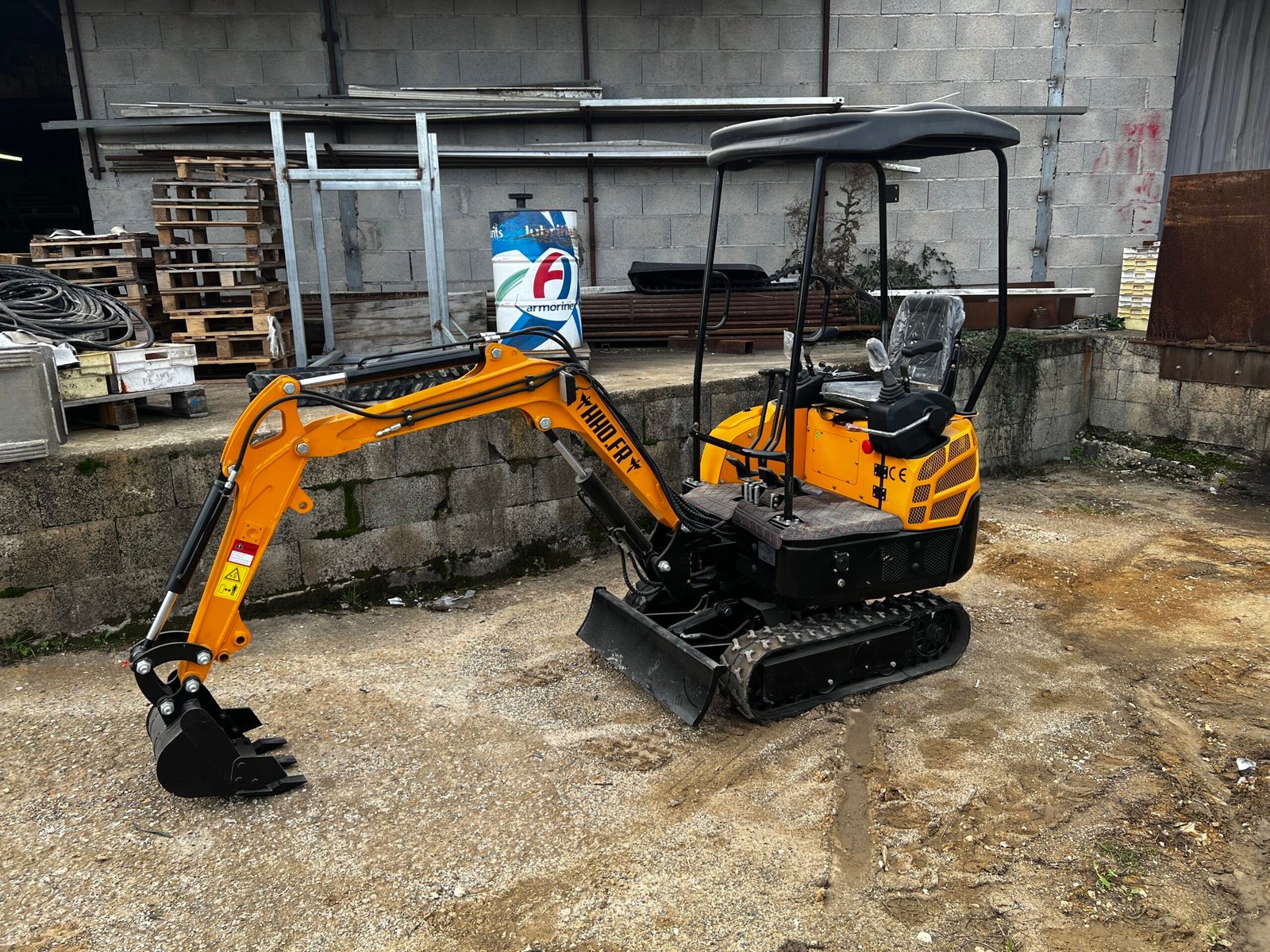 Mini-pelle Electrique HT15 Engin Neuf / Matériel Neuf – Image 2