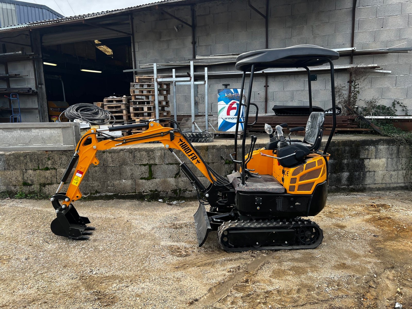 Mini-pelle Electrique HT15 Engin Neuf / Matériel Neuf – Image 3