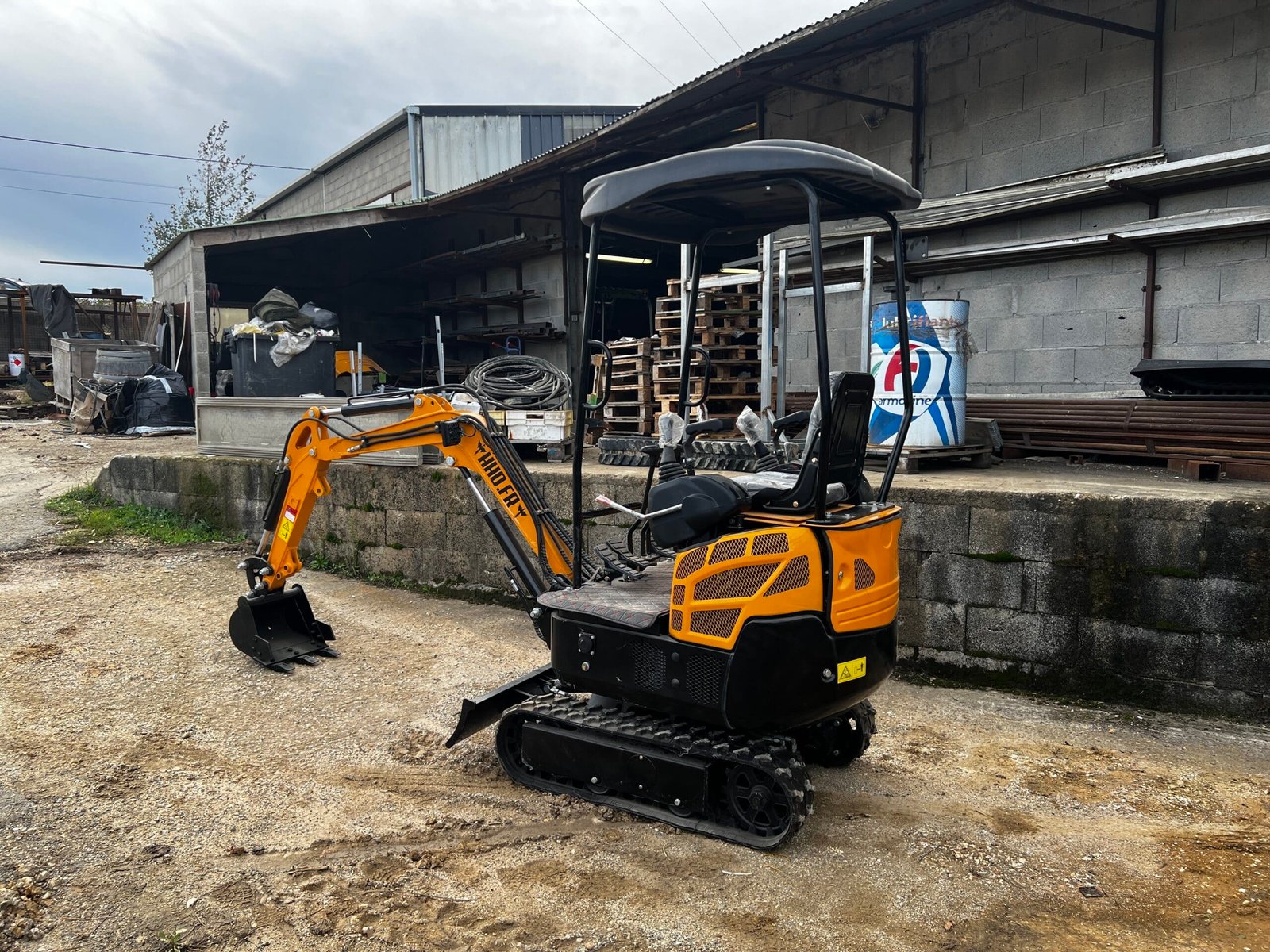 Mini-pelle Electrique HT15 Engin Neuf / Matériel Neuf – Image 4