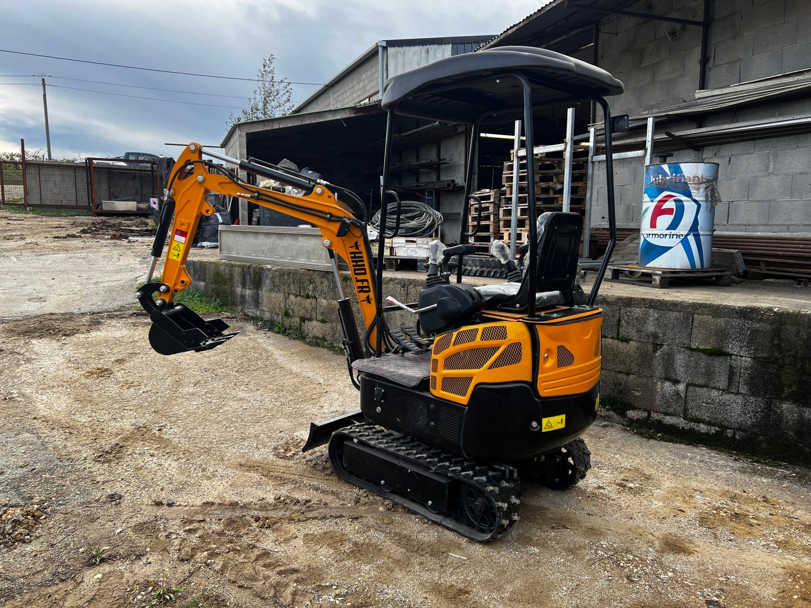 Mini-pelle Electrique HT15 Engin Neuf / Matériel Neuf – Image 6