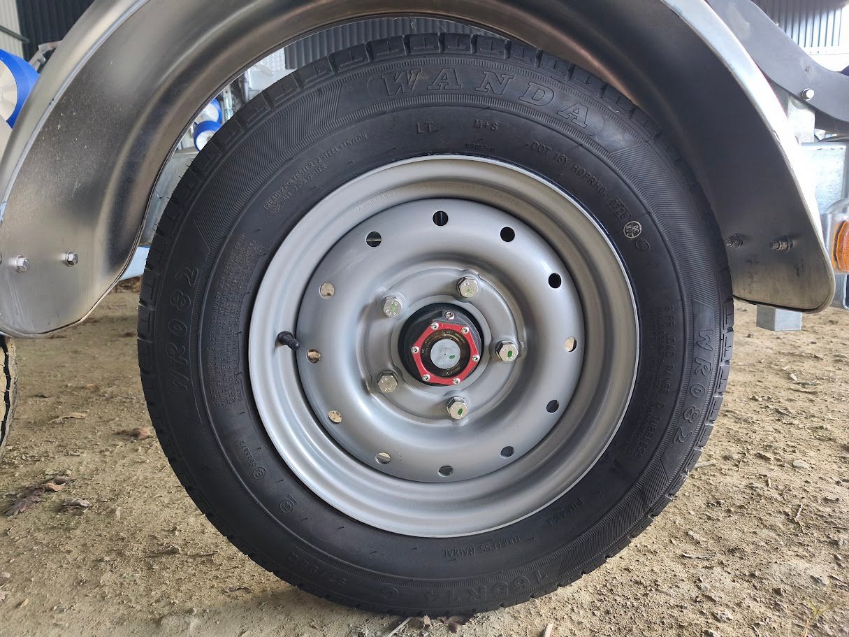 Porte Bateau Immergeable Sun Way - D2415 - Ptac : 1500KG - Kit Rouleaux - 1 Essieu – Image 2