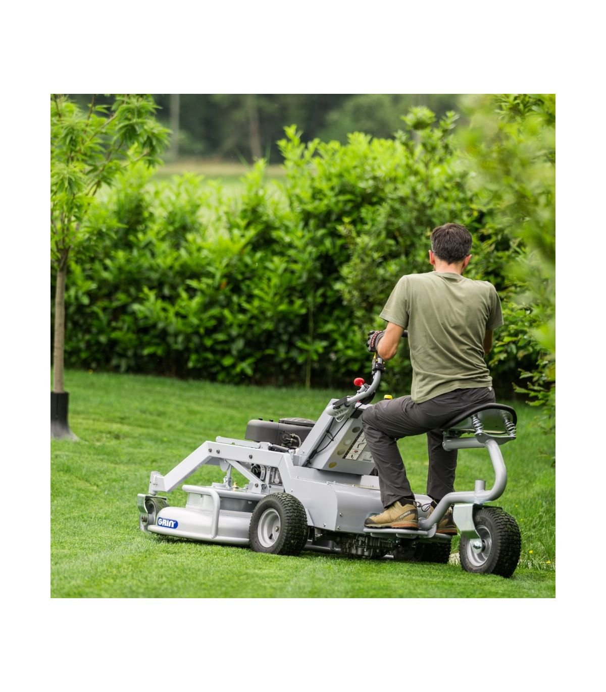 Siège Ride on pour Tondeuse Autoportée Grin – Position Assise – ASM-0166 – Image 2