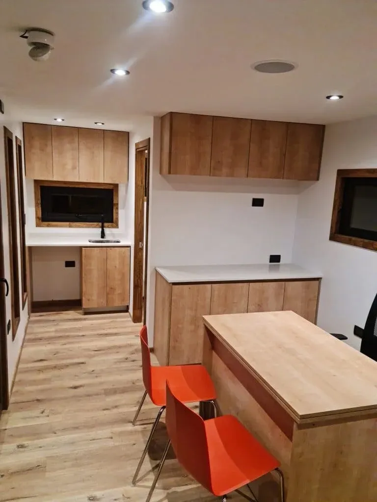 Container - Showroom des Dominicains 18 m² – Module Commercial – Image 6