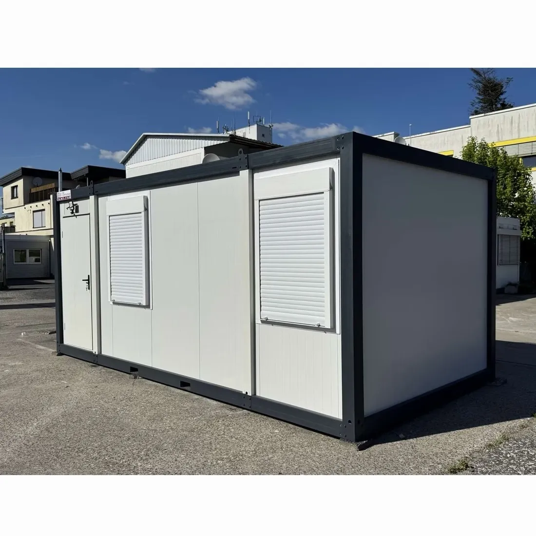 Containers aménagés - Bureau de chantier 17 m² avec volets roulants – Image 7