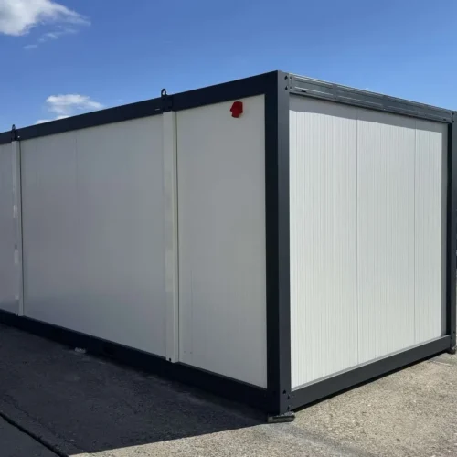 Containers aménagés – Bureau de chantier 17 m² avec volets roulants
